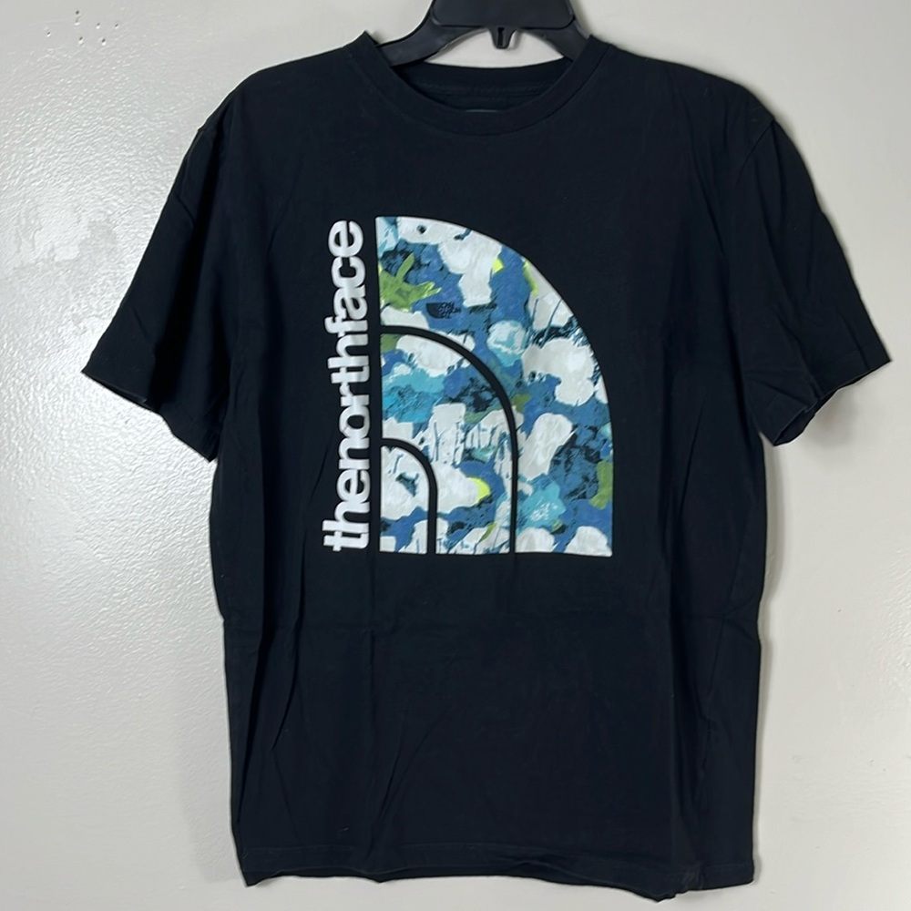 The North Face black graphic T-shirt men’s size M